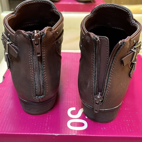 Ankle Boot size 8 Wine color - Picture 3 of 9